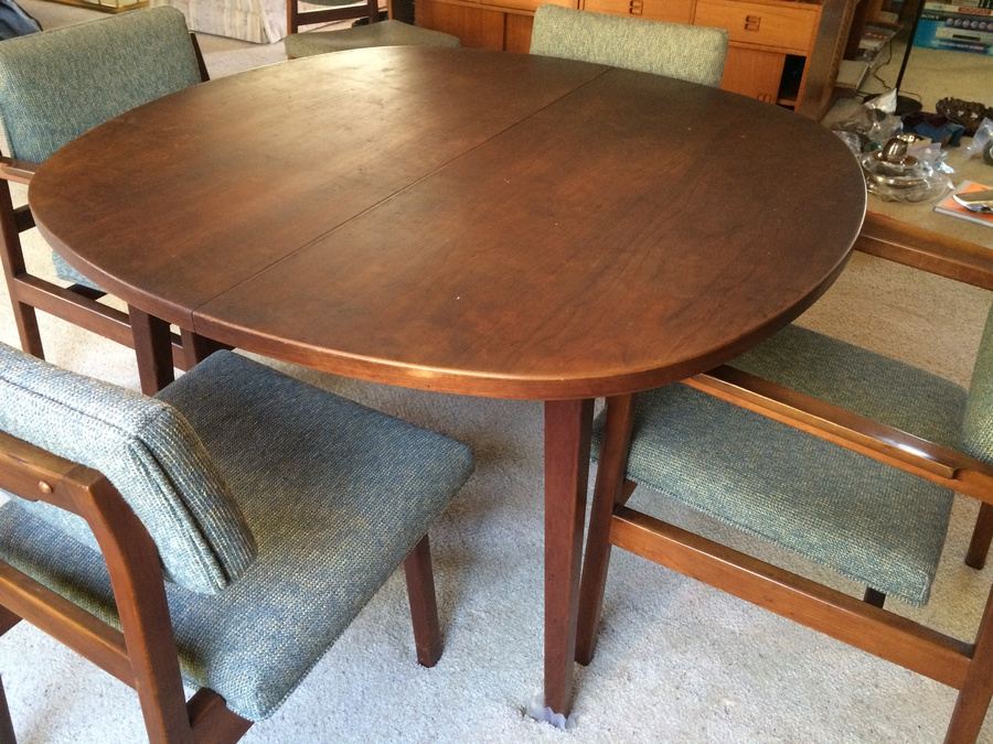 Jens Risom Walnut Dining Table with 6 Chairs and 3 Leaves [Photo 23]