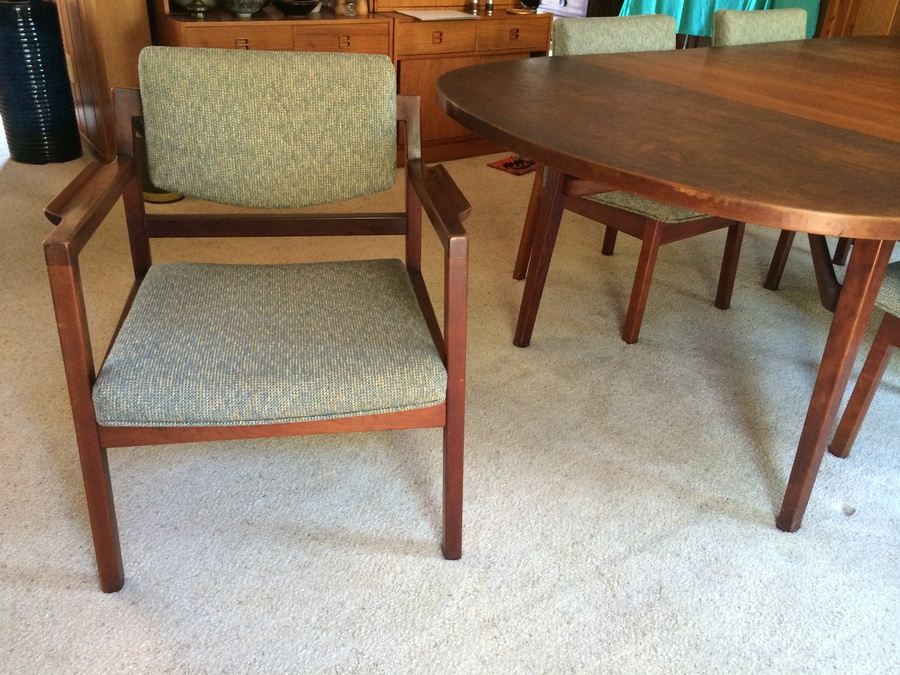 Jens Risom Walnut Dining Table with 6 Chairs and 3 Leaves [Photo 21]