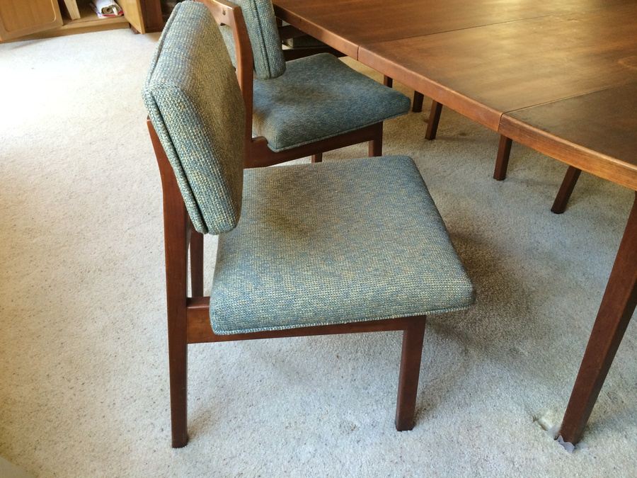 Jens Risom Walnut Dining Table with 6 Chairs and 3 Leaves [Photo 10]