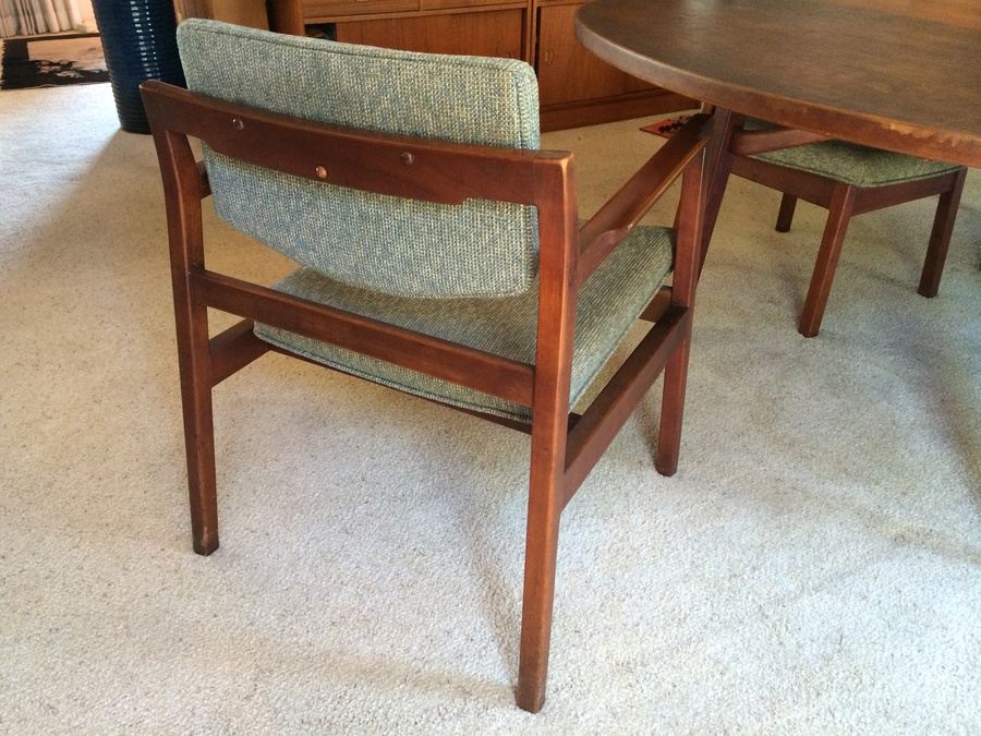 Jens Risom Walnut Dining Table with 6 Chairs and 3 Leaves [Photo 19]