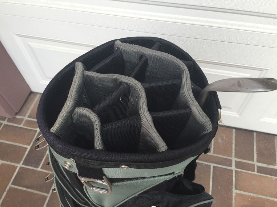 TaylorMade Golf Bag With Club [Photo 3]