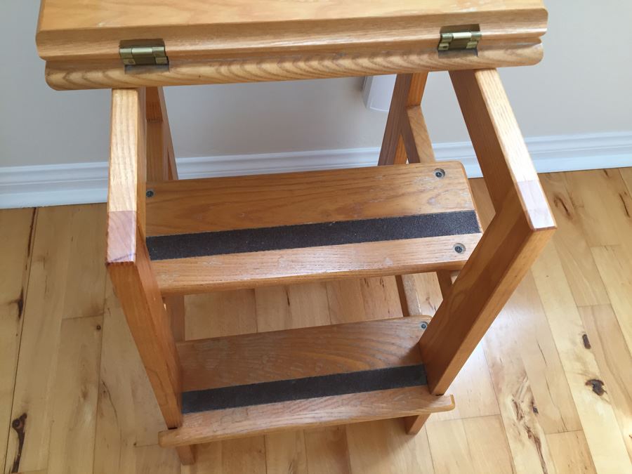 Wooden Step Ladder [Photo 4]