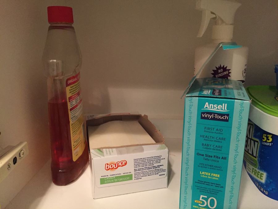 Huge Cleaning Supplies, Lightbulb And Shoe Shine Lot [Photo 13]