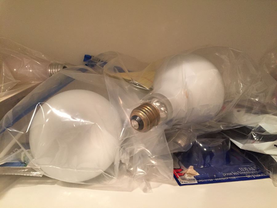 Huge Cleaning Supplies, Lightbulb And Shoe Shine Lot [Photo 11]