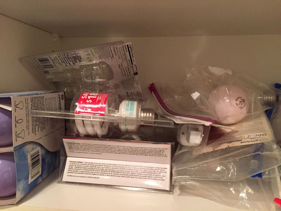 Huge Cleaning Supplies, Lightbulb And Shoe Shine Lot [Photo 12]