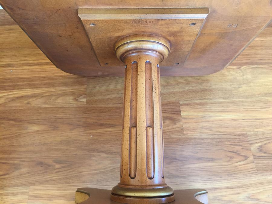 Henredon Fine Furniture Side Table [Photo 9]