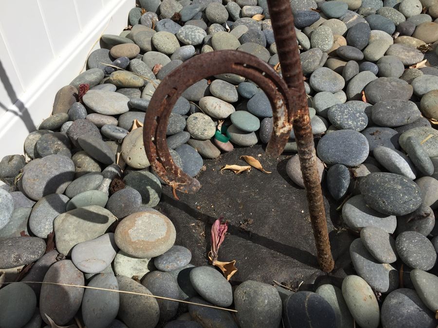 Tall Metal Sunflower Garden Sculpture [Photo 8]