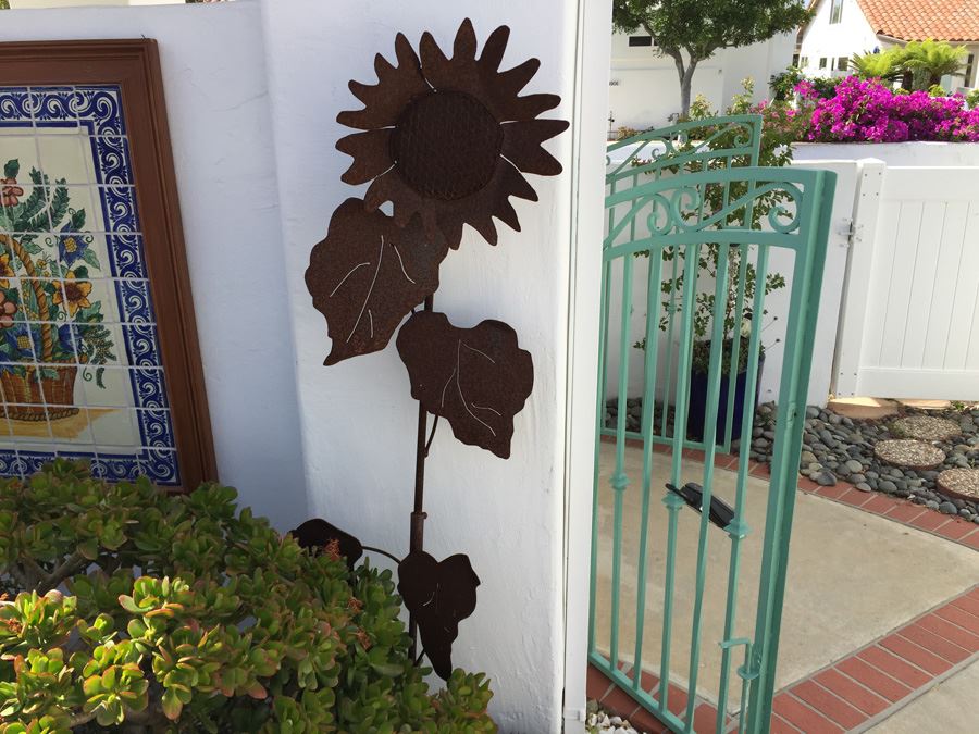 Tall Metal Sunflower Garden Sculpture