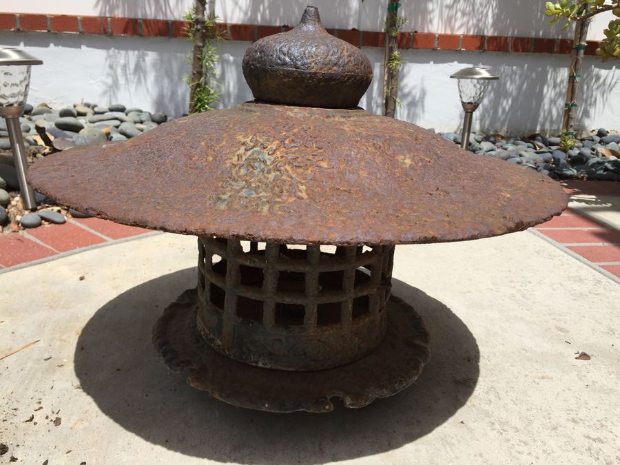 Vintage Outdoor Metal Asian Lantern [Photo 1]