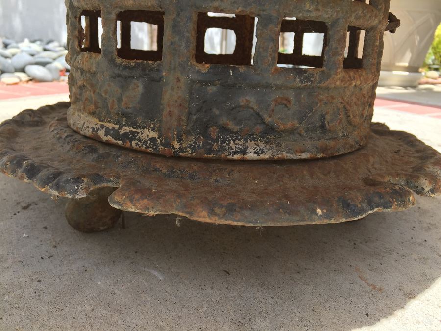Vintage Outdoor Metal Asian Lantern [Photo 9]
