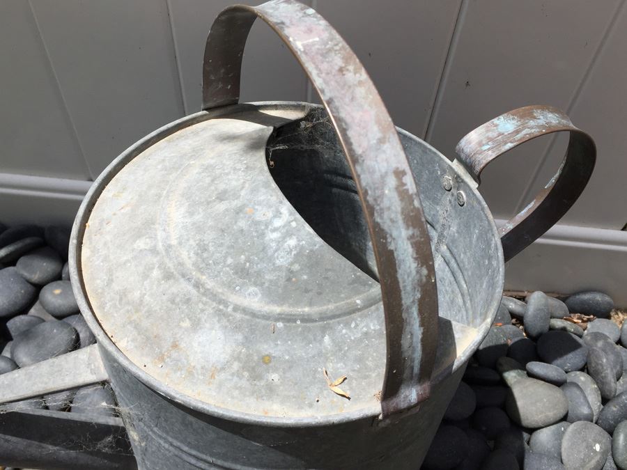 Vintage Galvanized Watering Can [Photo 3]