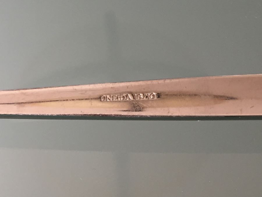 Nice Set Of Oneida Stainless Steel Flatware [Photo 3]