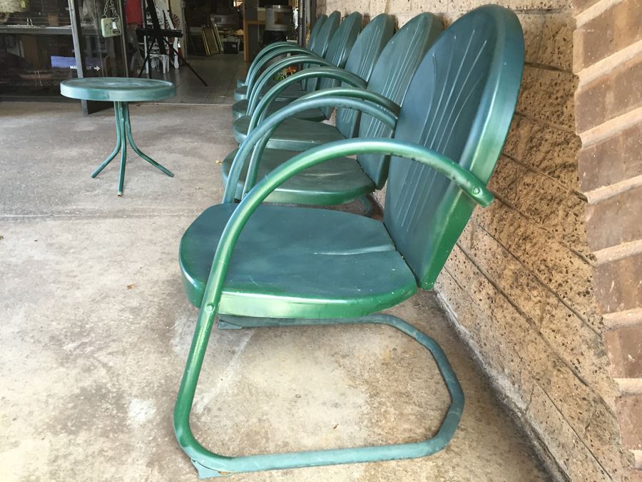 Vintage Green Retro Metal Motel Lawn Chairs Shell Back With Side Table In Excellent Condition Estimate $90 Each [Photo 11]