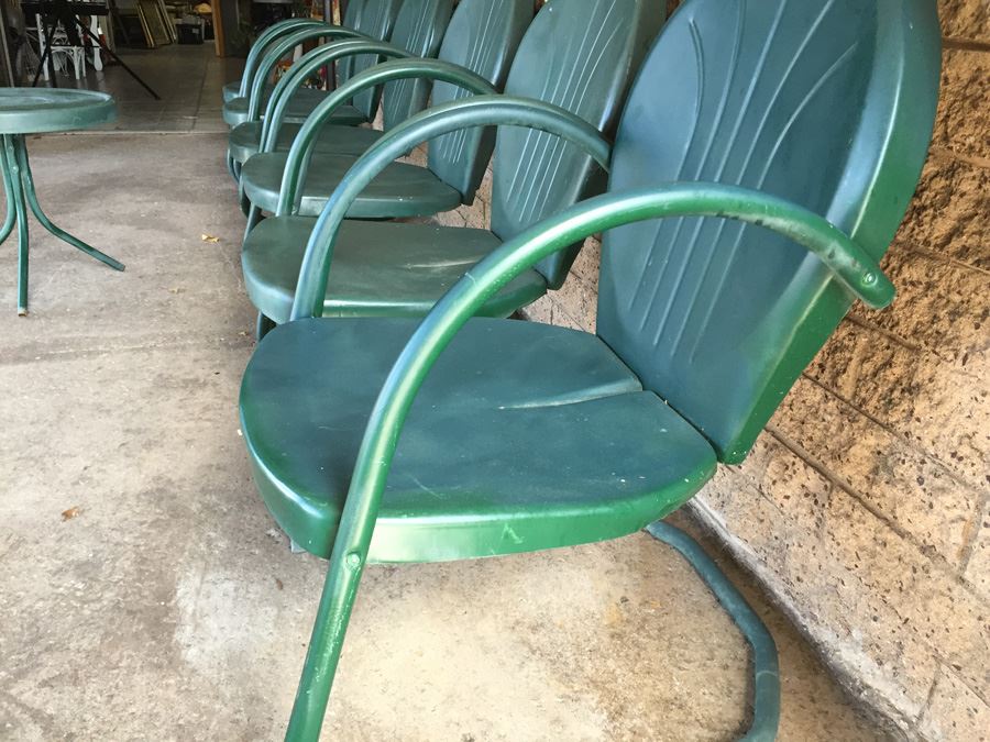 Vintage Green Retro Metal Motel Lawn Chairs Shell Back With Side Table In Excellent Condition Estimate $90 Each [Photo 9]