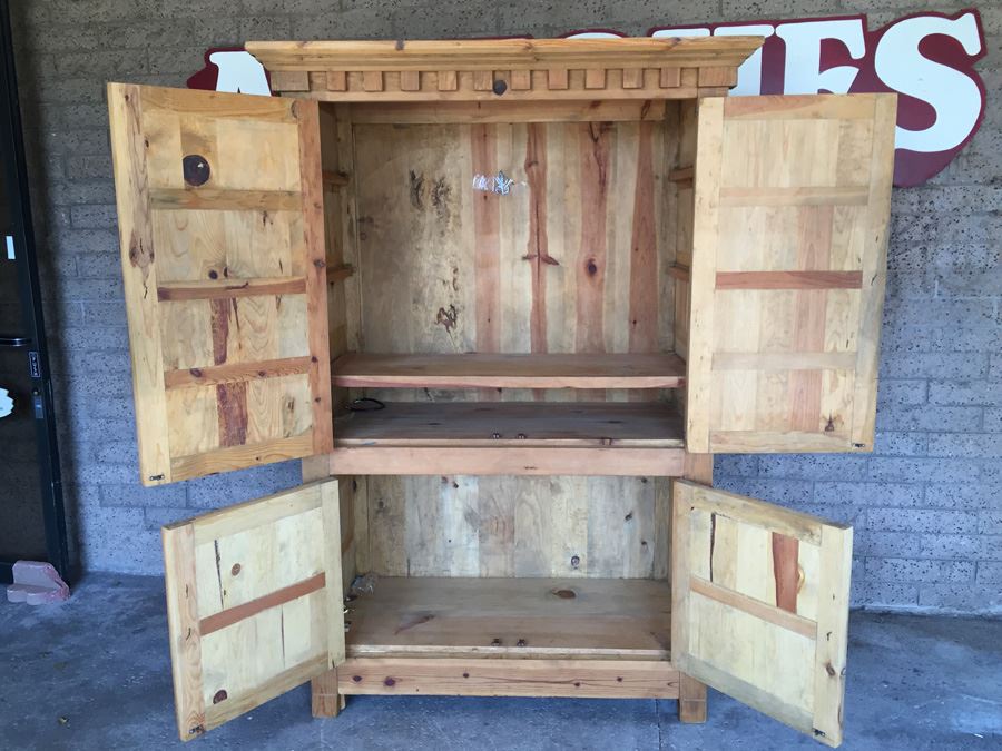 Rustic Wooden Cabinet [Photo 3]