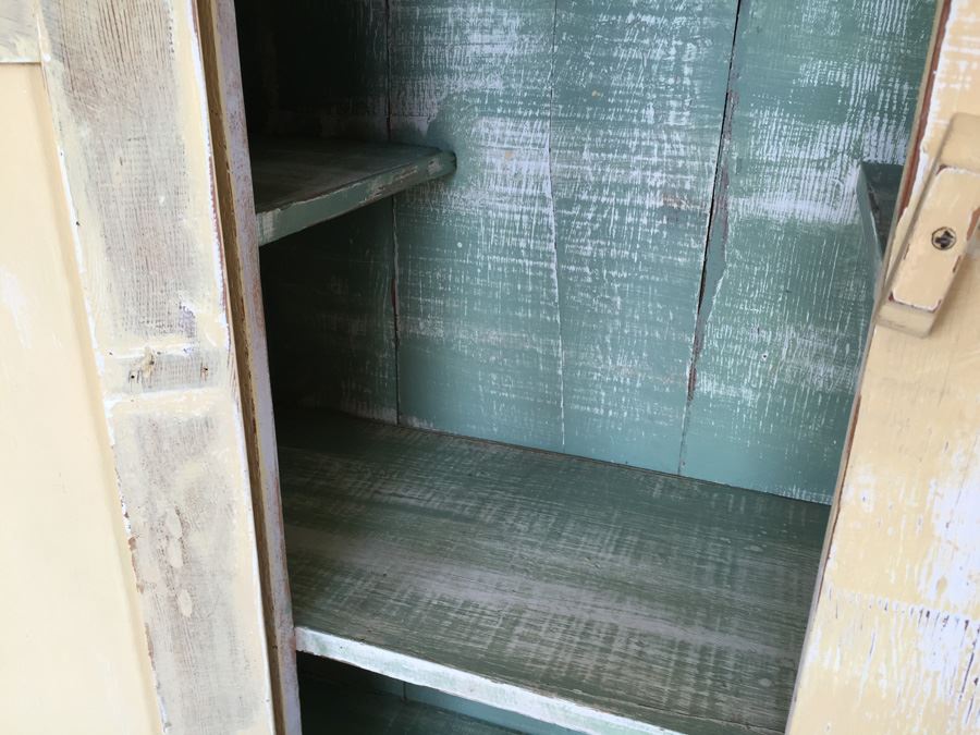 Vintage Shabby Chic Country Cabinet With Doors [Photo 3]