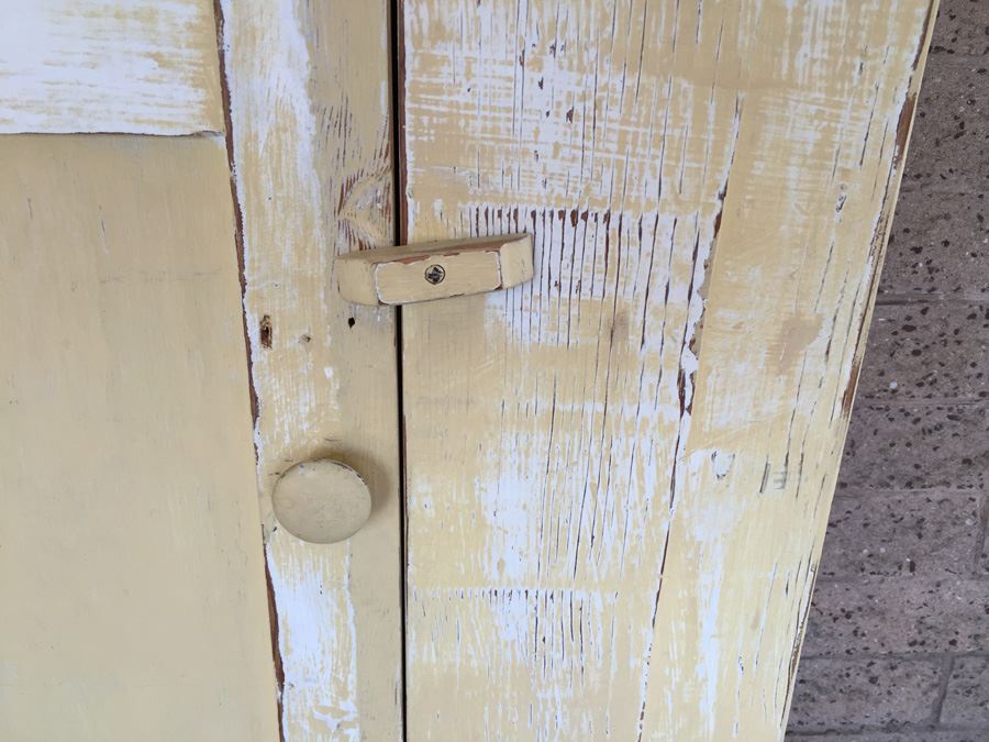 Vintage Shabby Chic Country Cabinet With Doors [Photo 4]