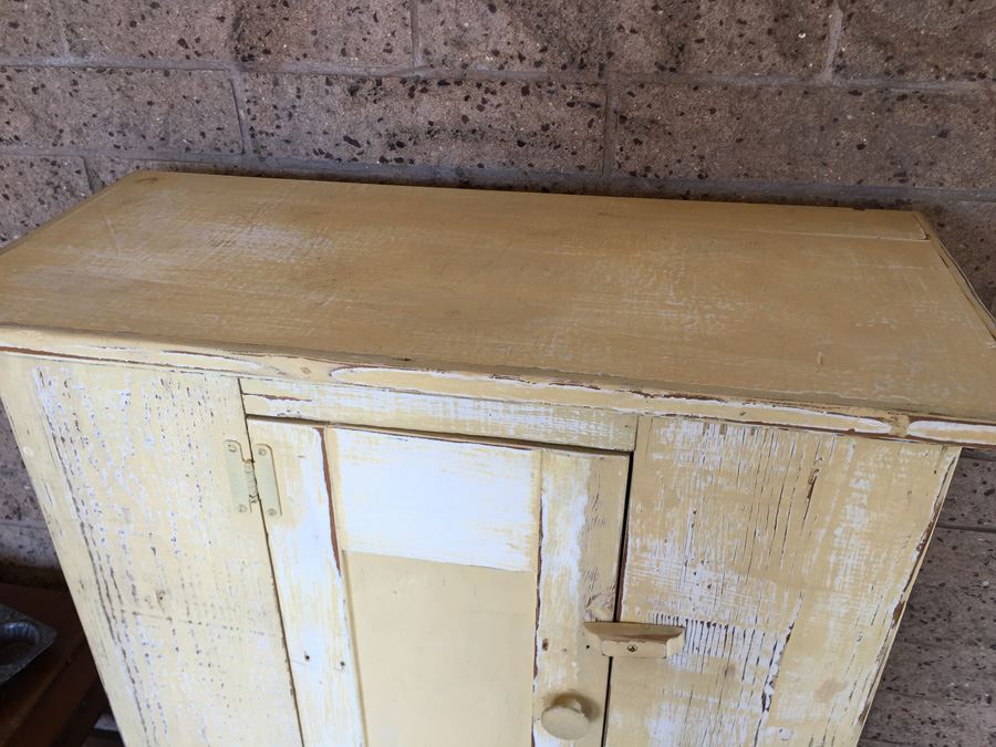 Vintage Shabby Chic Country Cabinet With Doors [Photo 6]