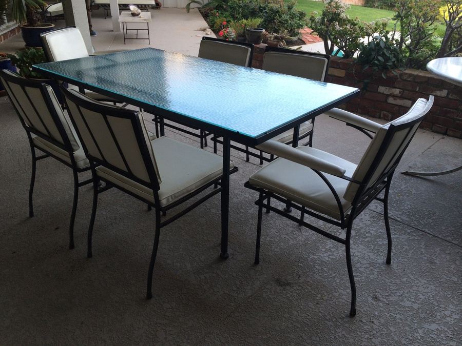 Lee Woodard Dining Table with 6 Dining Chairs [Photo 2]