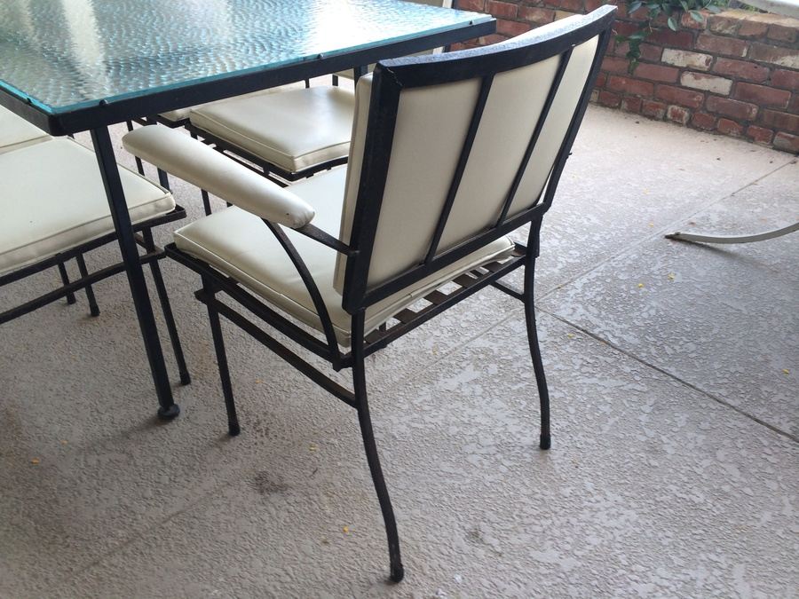 Lee Woodard Dining Table with 6 Dining Chairs [Photo 4]