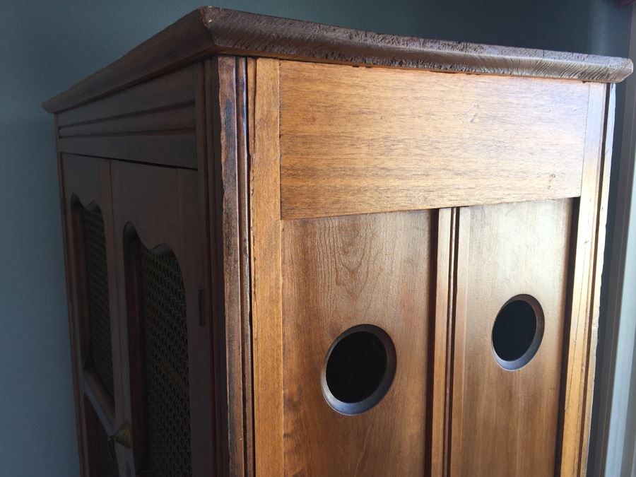 Antique American Pastry Cupboard Pie Safe c. 1880-1890 Estimate $1,000 [Photo 5]