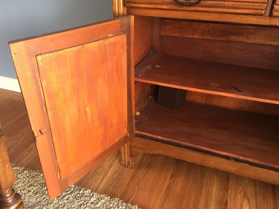 Antique American Pastry Cupboard Pie Safe c. 1880-1890 Estimate $1,000 [Photo 15]