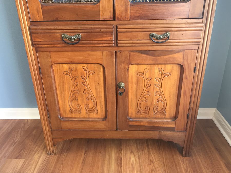 Antique American Pastry Cupboard Pie Safe c. 1880-1890 Estimate $1,000 [Photo 6]