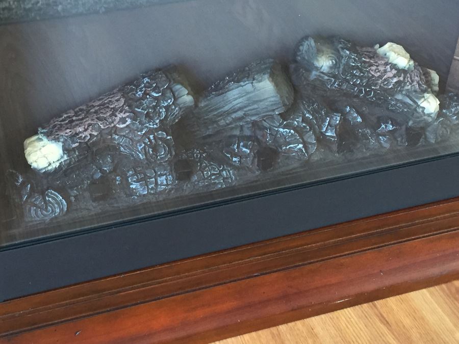 Electric Fireplace Heater By GHP Group Retails For $600 [Photo 7]