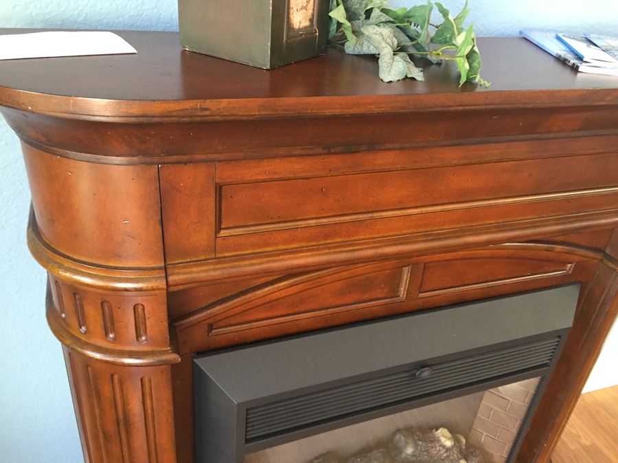 Electric Fireplace Heater By GHP Group Retails For $600 [Photo 4]