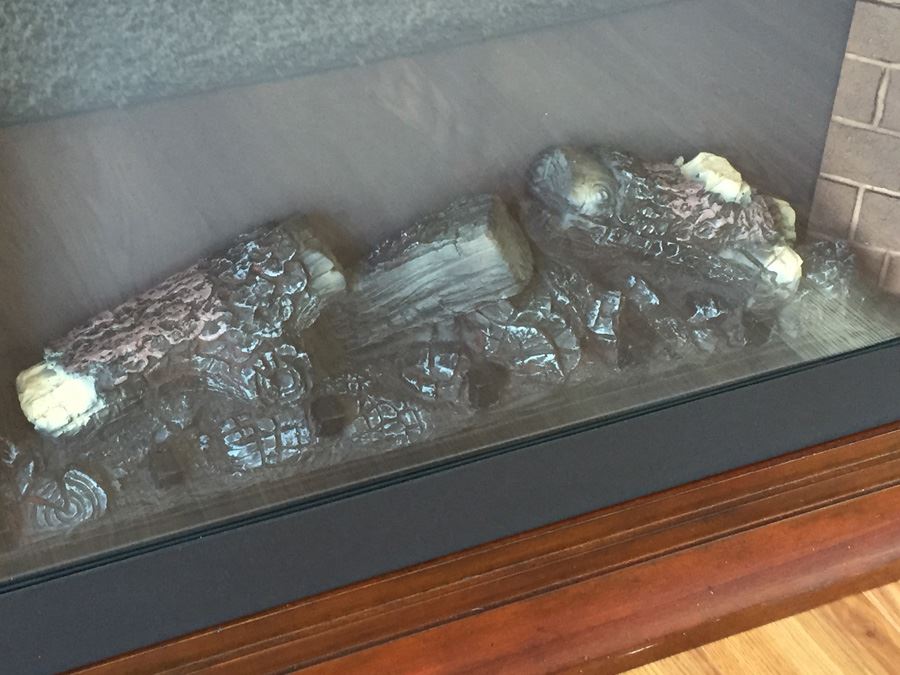 Electric Fireplace Heater By GHP Group Retails For $600 [Photo 6]