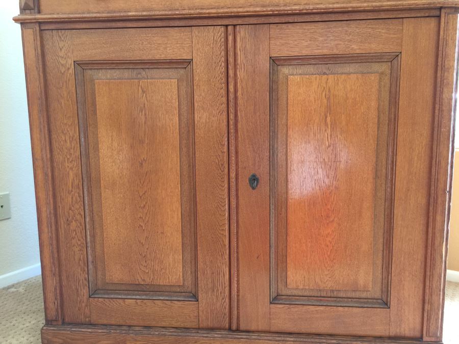 Beautiful Antique Cabinet With Lock And Skeleton Key [Photo 12]