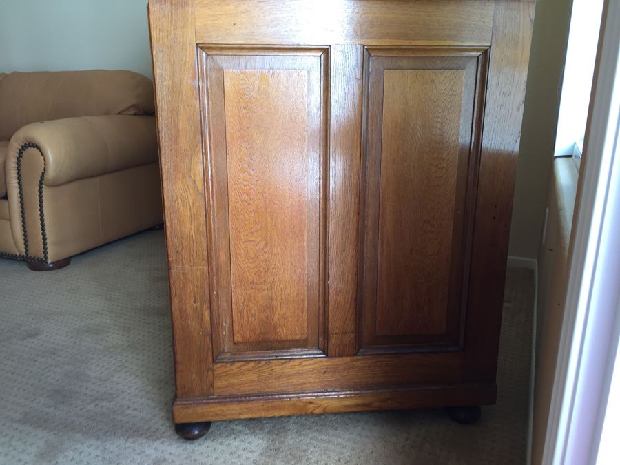 Beautiful Antique Cabinet With Lock And Skeleton Key [Photo 3]