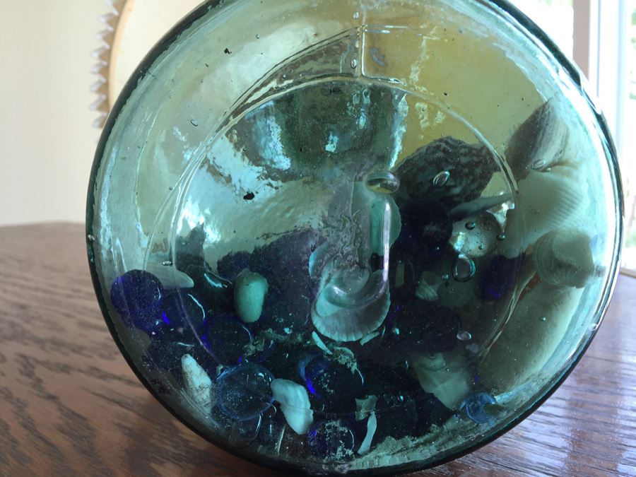 Nautical Glass Lamp With Shells [Photo 3]