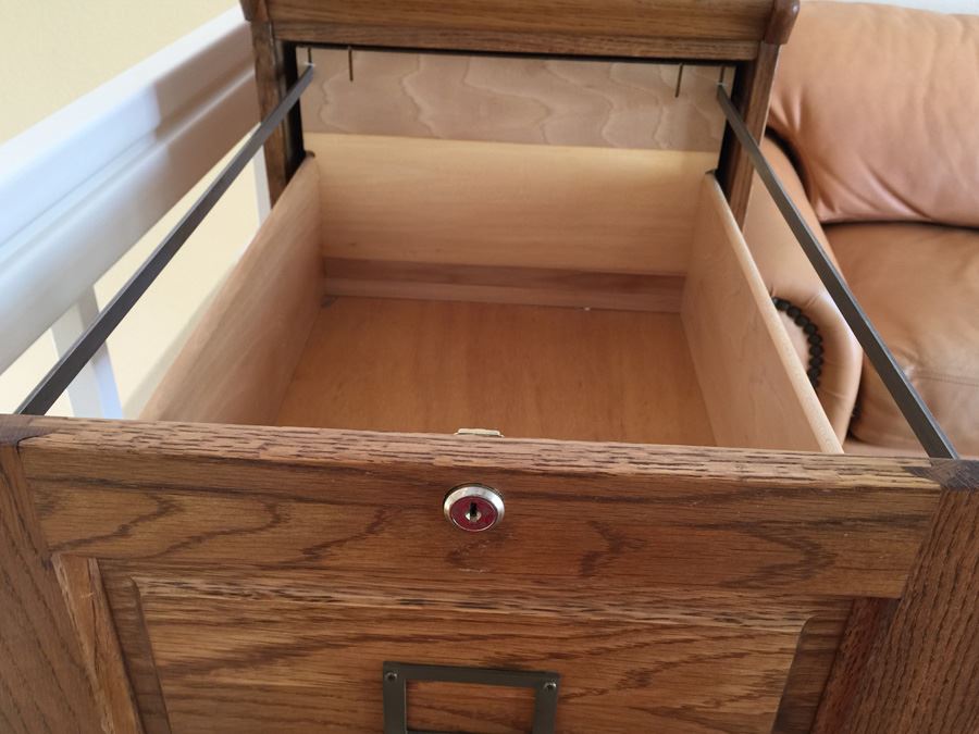 3-Drawer Wooden Filing Cabinet [Photo 3]