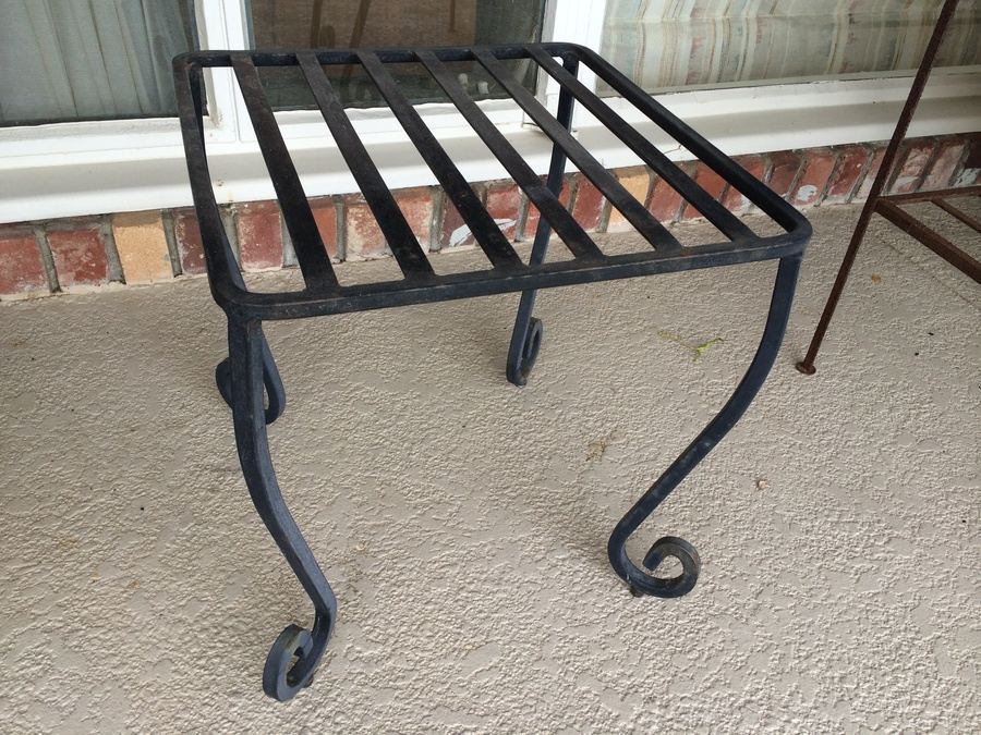 Wrought Iron Side Table [Photo 1]