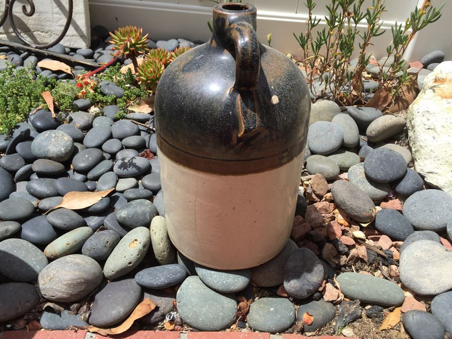 Old Jug [Photo 2]