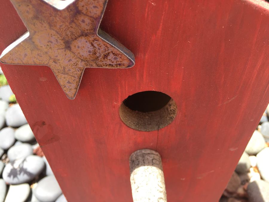 Red Birdhouse [Photo 4]