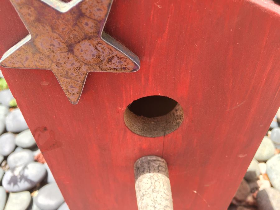 Red Birdhouse [Photo 5]