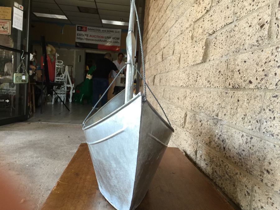 Galvaninzed Metal Ship And Fish Fountain [Photo 4]