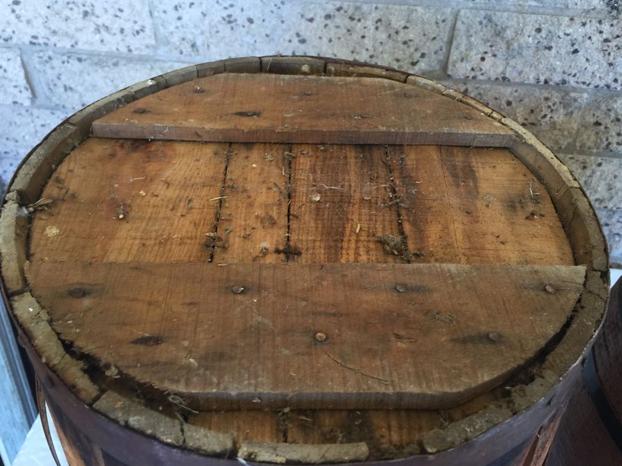 Pair Of Vintage Barrels [Photo 5]