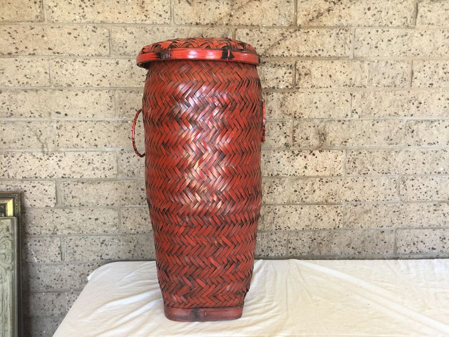 Red Woven Basket With Lid [Photo 1]