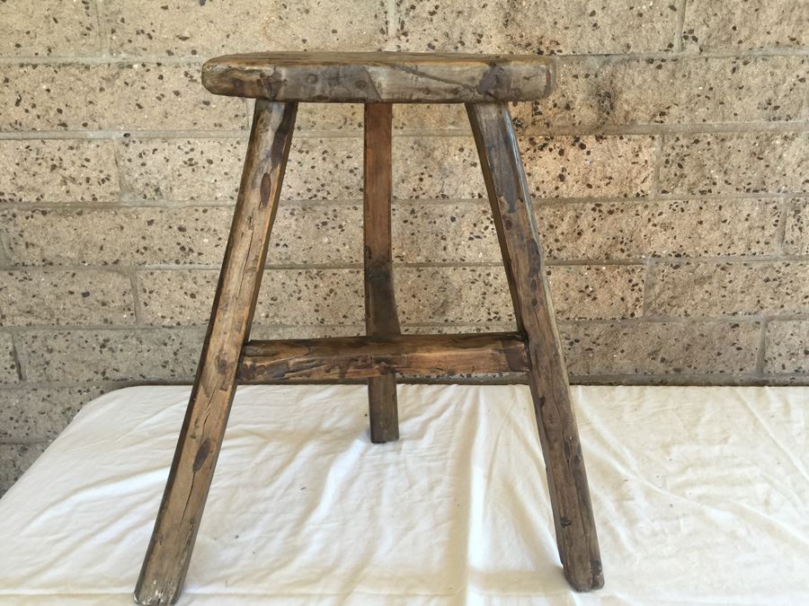 Three Legged Stool [Photo 3]