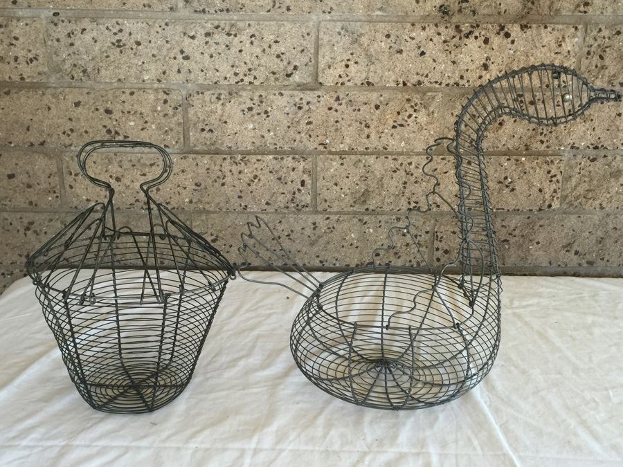 Pair Of Wire Egg Baskets [Photo 3]