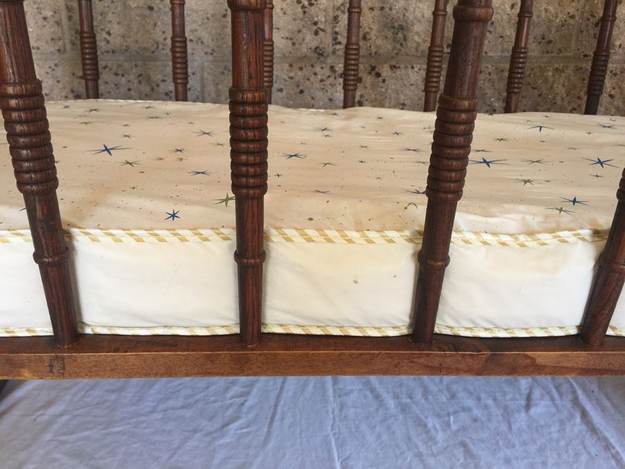 Vintage Rocking Crib With Mattress In Excellent Condition [Photo 13]