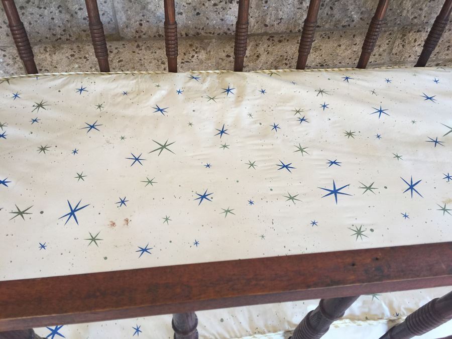 Vintage Rocking Crib With Mattress In Excellent Condition [Photo 12]