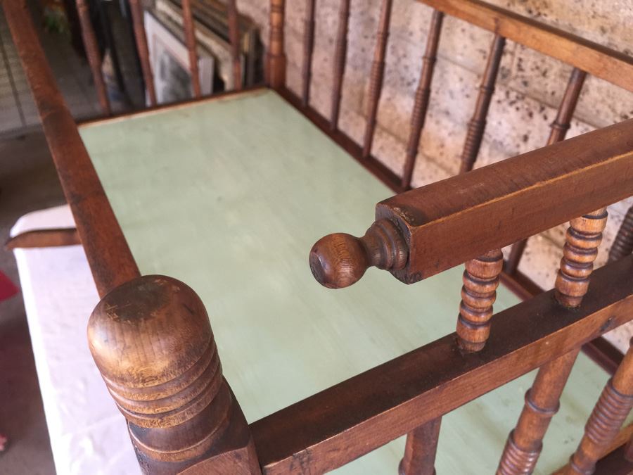 Vintage Rocking Crib With Mattress In Excellent Condition [Photo 5]