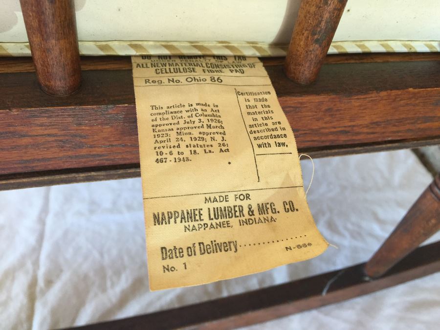 Vintage Rocking Crib With Mattress In Excellent Condition [Photo 14]