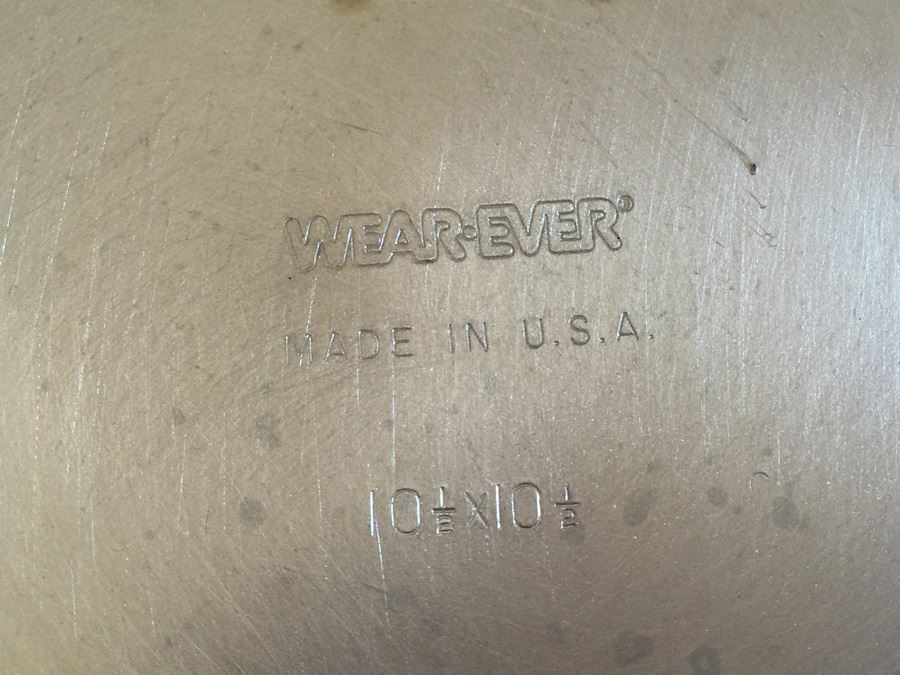 15-Piece Lot Of Pots And Pans Including Calphalon And Regal Ware [Photo 23]