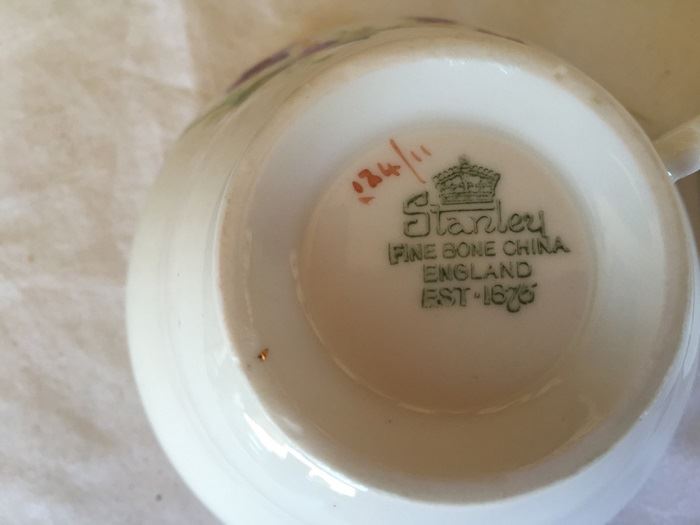 Set Of 6 Vintage English And French China Cups And Saucers [Photo 4]