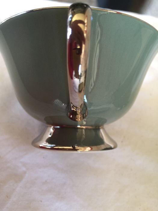 Flintridge China Made In California Platinum Pattern China Set [Photo 12]